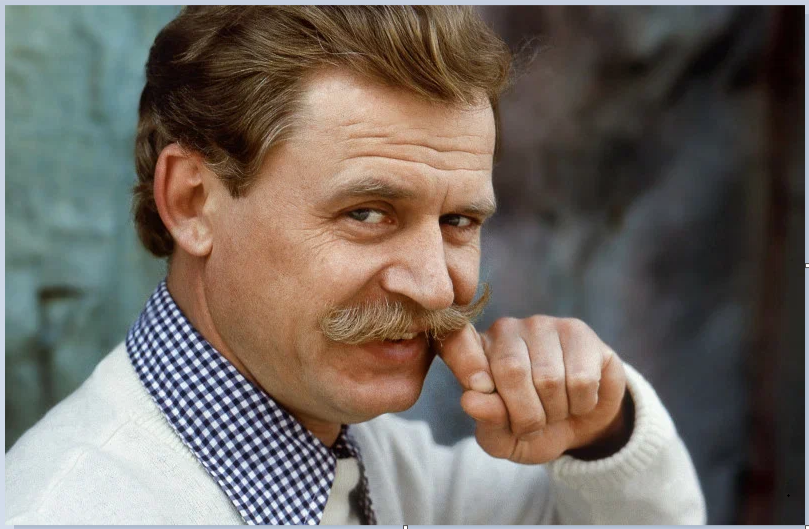 Серге́й Петро́вич Никоне́нко — советский и российский актёр театра, кино и дубляжа, кинорежиссёр, сценарист и телеведущий; народный артист РСФСР. Лауреат премии Ленинского комсомола. Родился 16 апреля 1941 г., Москва