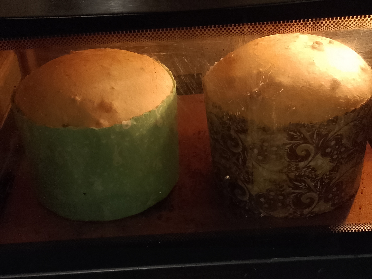 Хорошо поднялись куличи, хоть и не быстро Но я никуда не торопилась!