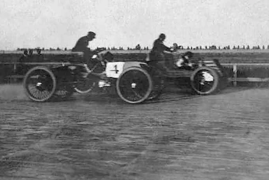 Источник: automotivehistory.org