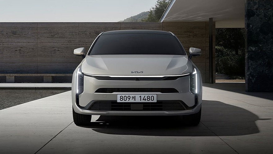    На фото: Kia K8 2027 модельного года