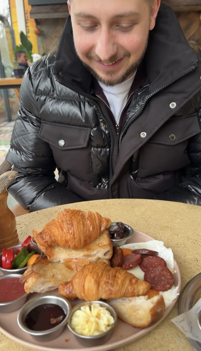 Ах если бы он смотрел на меня с такой же любовью))))))