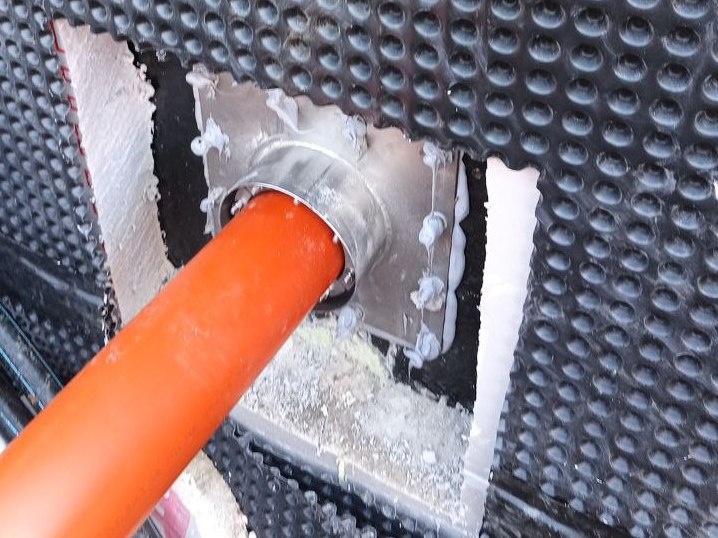 Герметичный ввод канализации