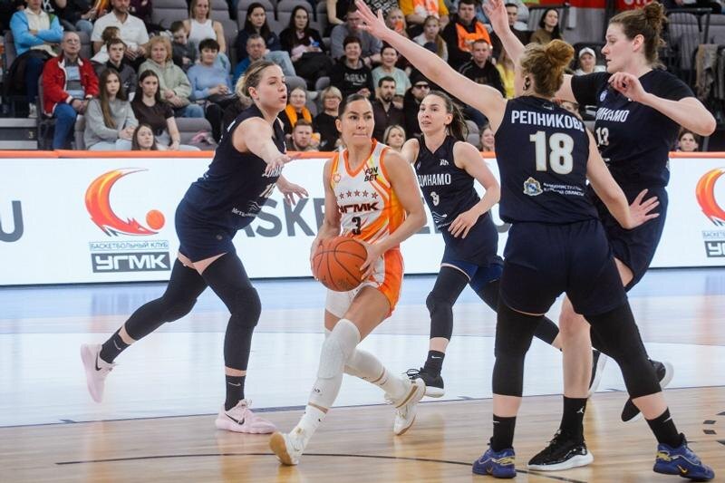 Баскетболистки УГМК не без труда обыграли курское «Динамо» и на шаг приблизились к чемпионству