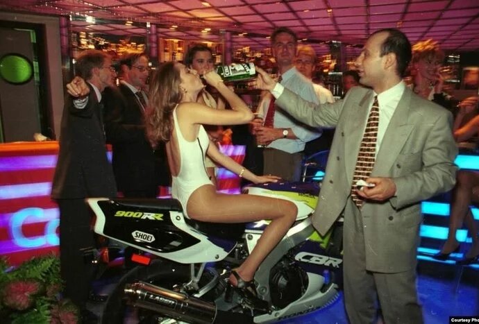 90-е без прикрас, 19 интересных и редких фото