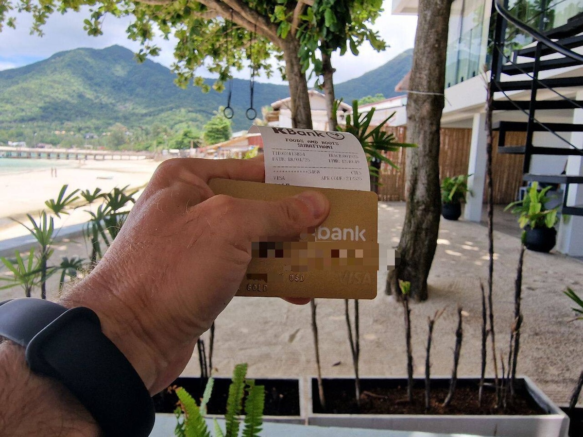 Карта Mbank - основная карта, которую я использую за границей уже несколько лет