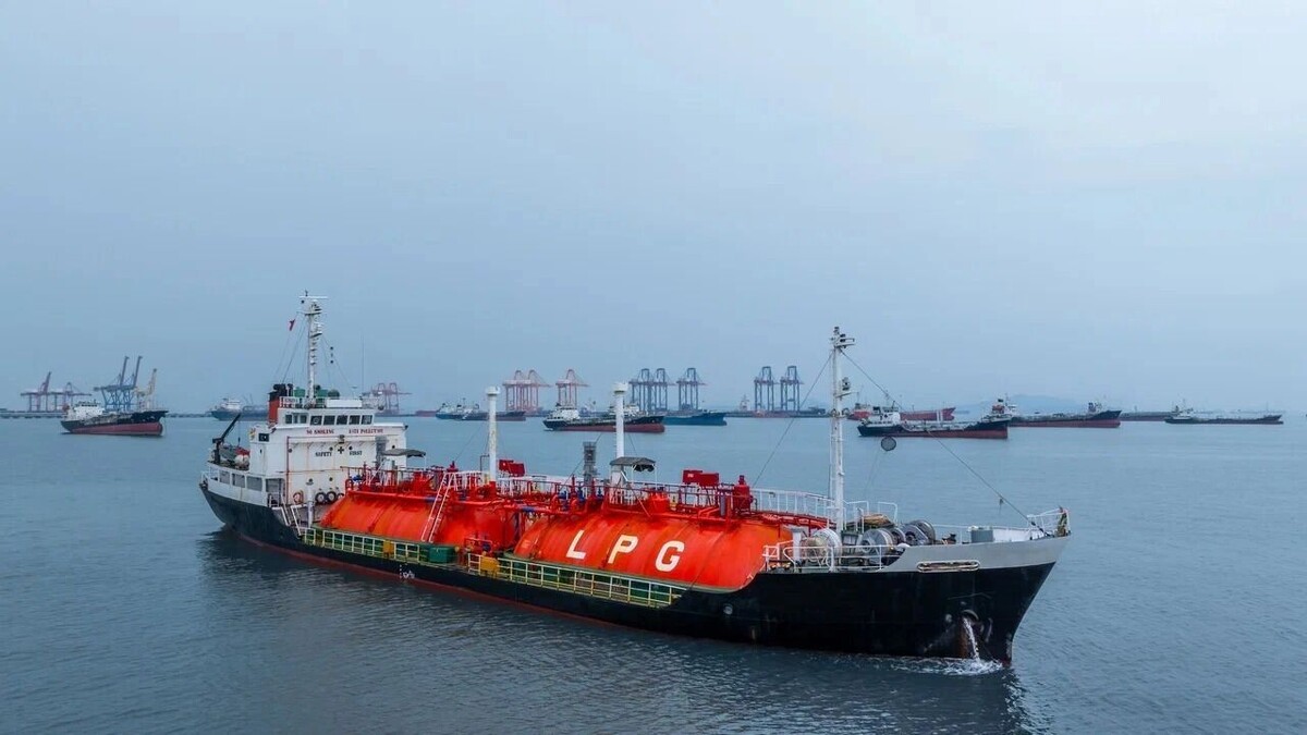    танкер с СУГ