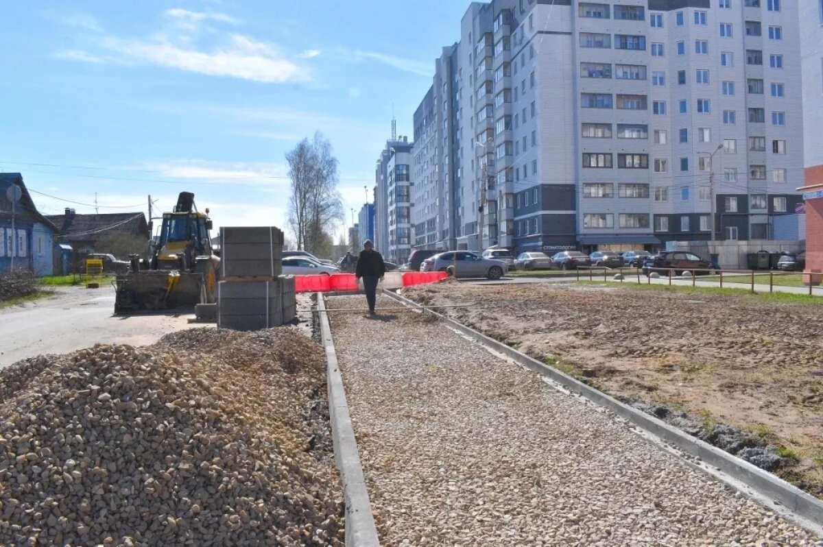    В Твери начали ремонтировать дороги и тротуары