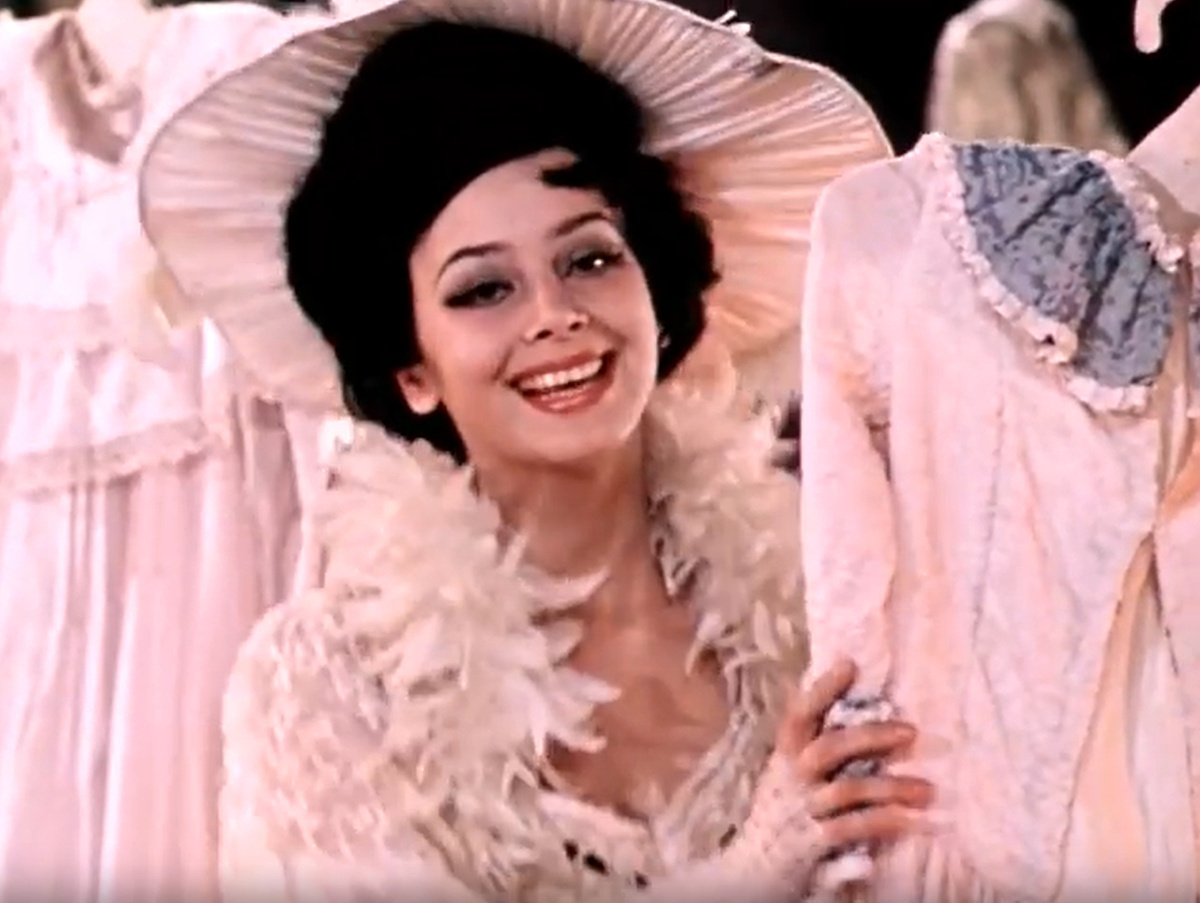 Кадр из кинофильма "Ах, водевиль, водевиль...", 1979 г., режиссер и сценарист Георгий Юнгвальд-Хилькевич, композитор Максим Дунаевский (скриншот)