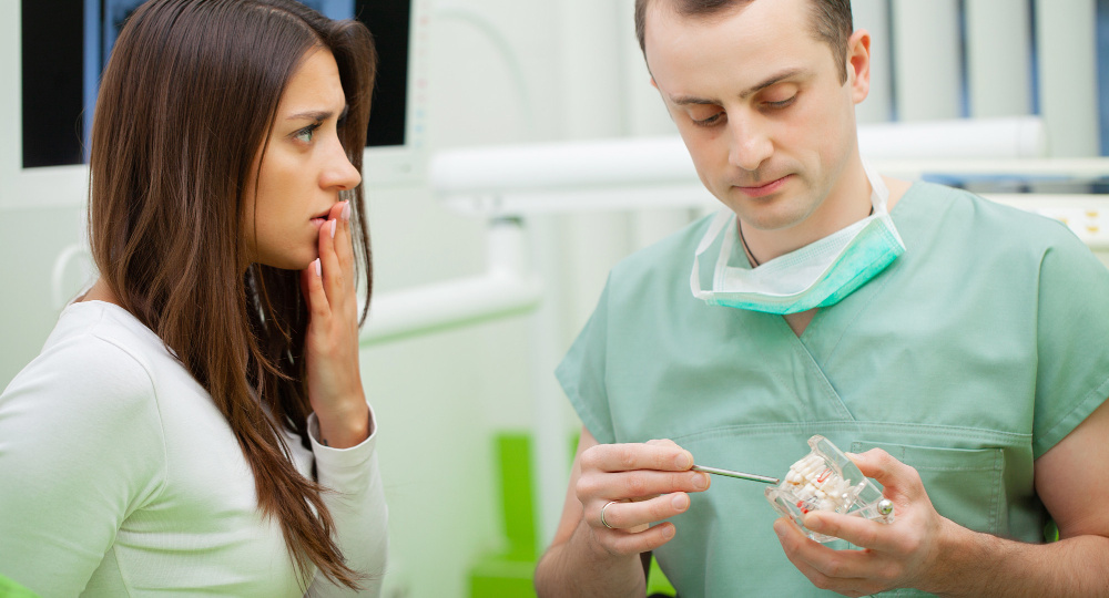 Срочно загляните в рот: пломба у вас или художественная реставрация? Отличия, о которых молчат стоматологи