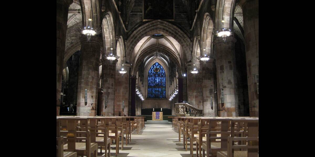 Описание: Капелла Святого Иоанна в Эдинбурге — старейший в мире действующий масонский храм. 