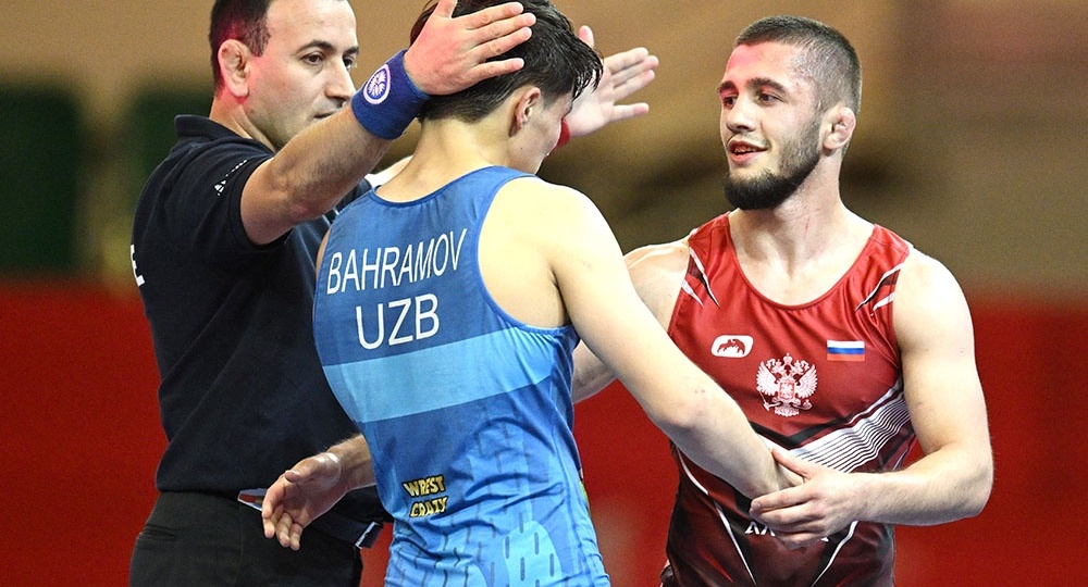 Борец Эмин Сефершаев завоевал золото на чемпионате Европы в Албании