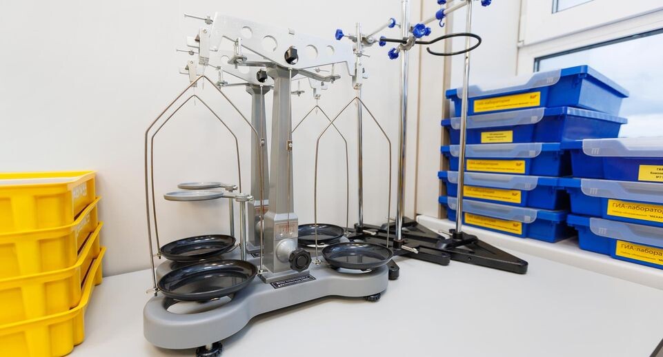 37 часов нагрузки — в прошлом? Что изменится для учеников 10–11 классов, когда профиль перестанет быть обязаловкой?