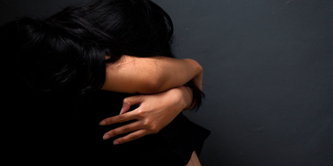 Россиянин пытался изнасиловать знакомую прямо на улице