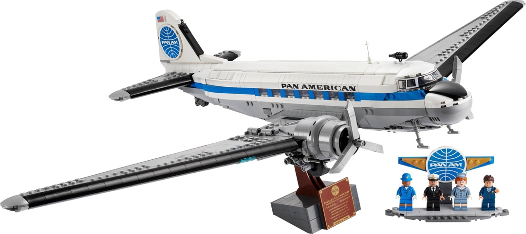 Знакомство с набором Лего 18+: воздушный лайнер Douglas DC-3 PAN AM