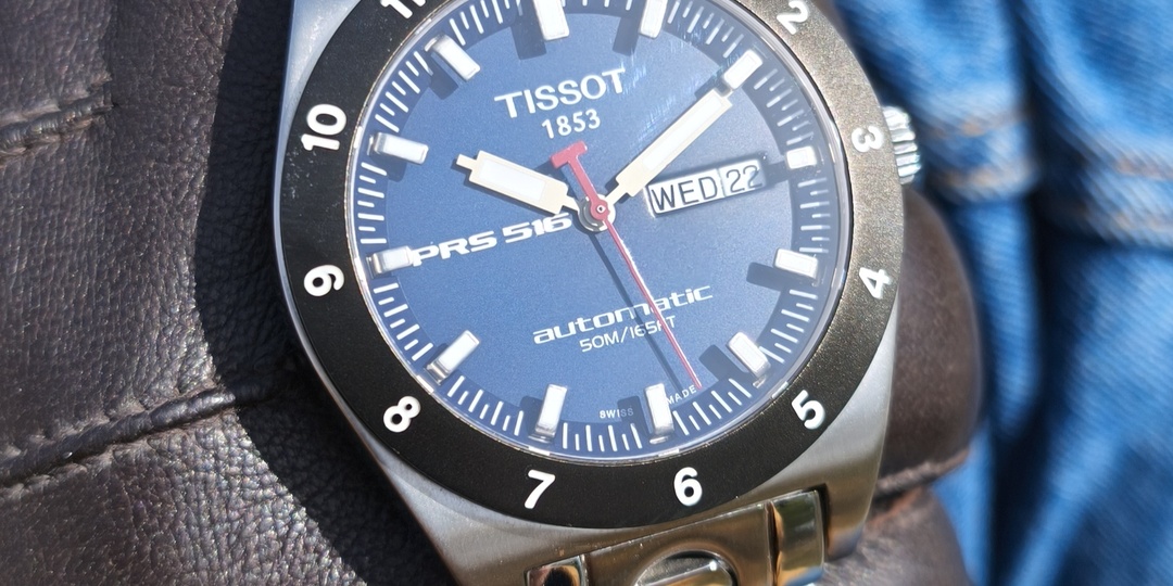 Tissot PRS 516 (T91.1.483.51) — классика автоспорта на вашем запястье.