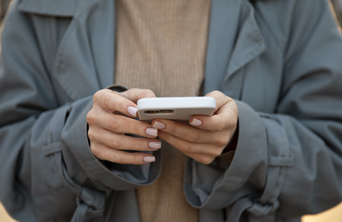 Евросоюз вводит требование съемных батарей для смартфонов