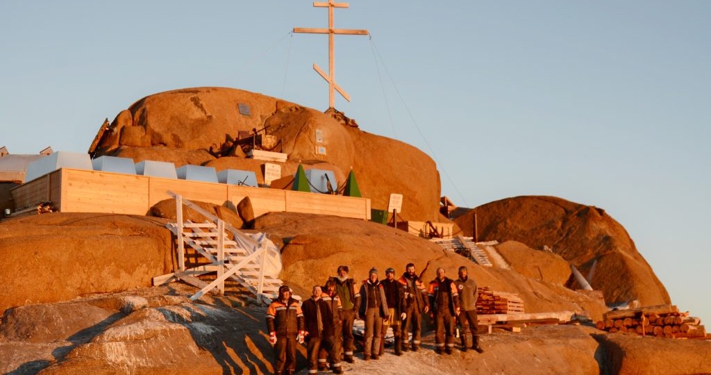 «В АНТАРКТИДЕ БОГ ОСОБЕННО БЛИЗОК»