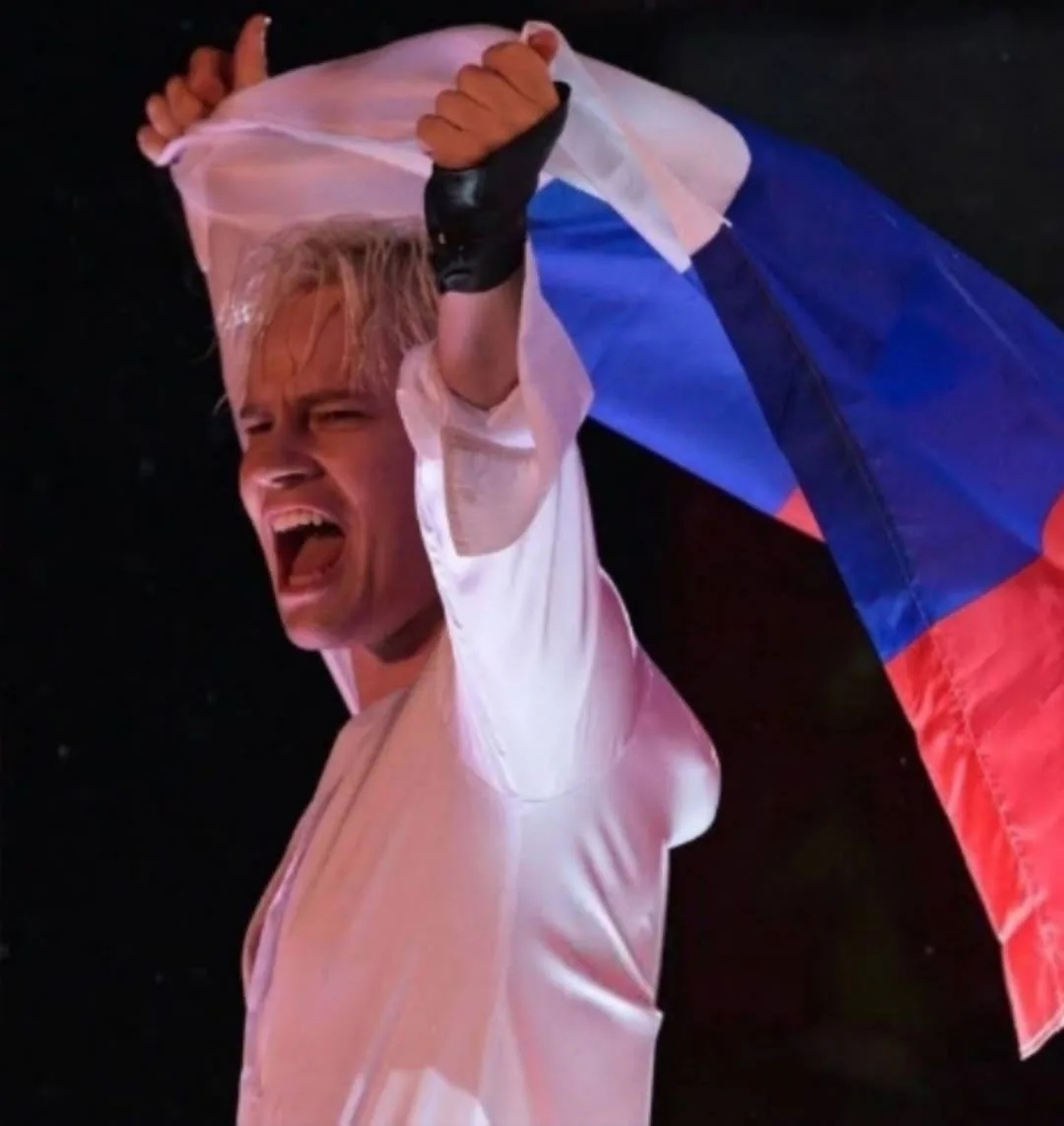 Певец номер один! Из интернета 