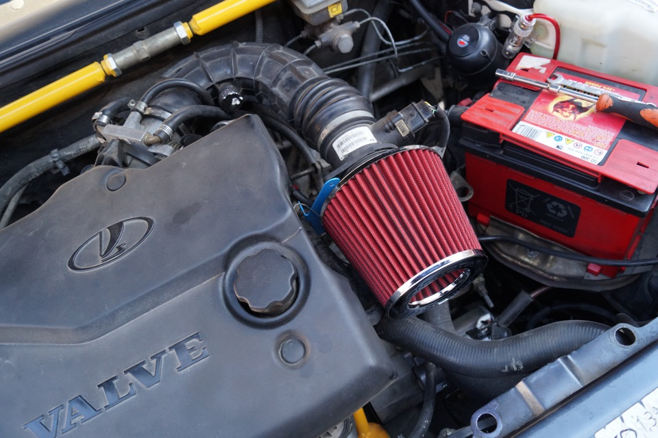 Нулевик под капотом. "Гаражная" установка, т.к. заводских креплений для него не предусмотрено