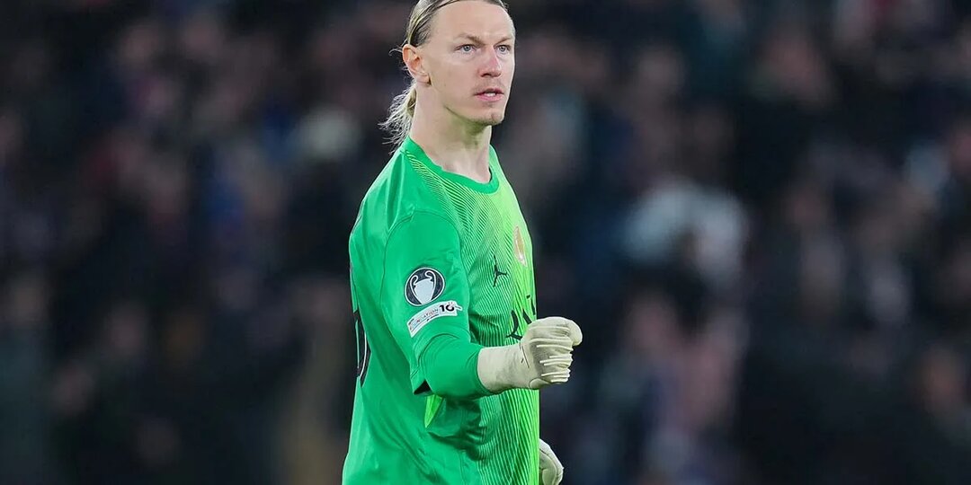 Побеждать в футболе ему помогают шахматы. Во Франции сняли фильм о гении российского вратаря