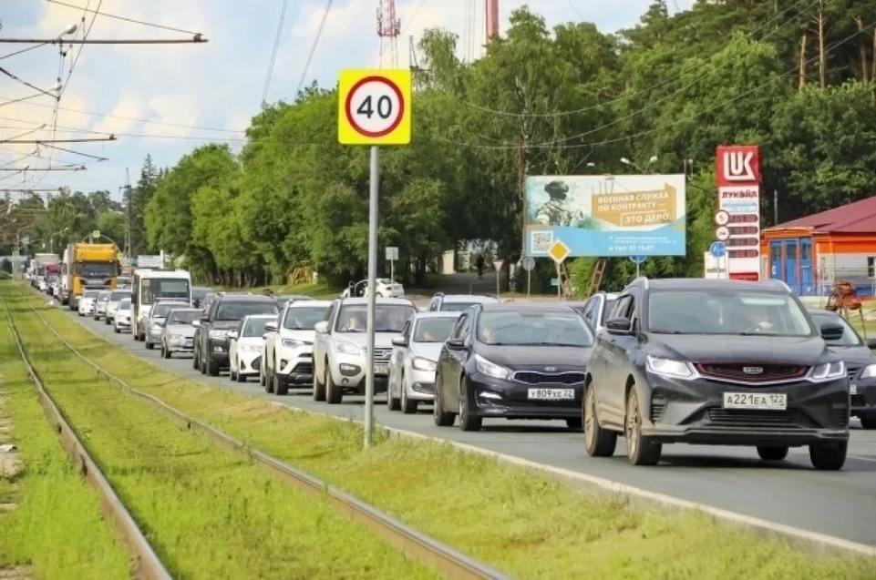    Чтобы разгрузить городские магистрали, в ближайшие годы планируется реализовать целый комплекс инфраструктурных проектов Олег УКЛАДОВ
