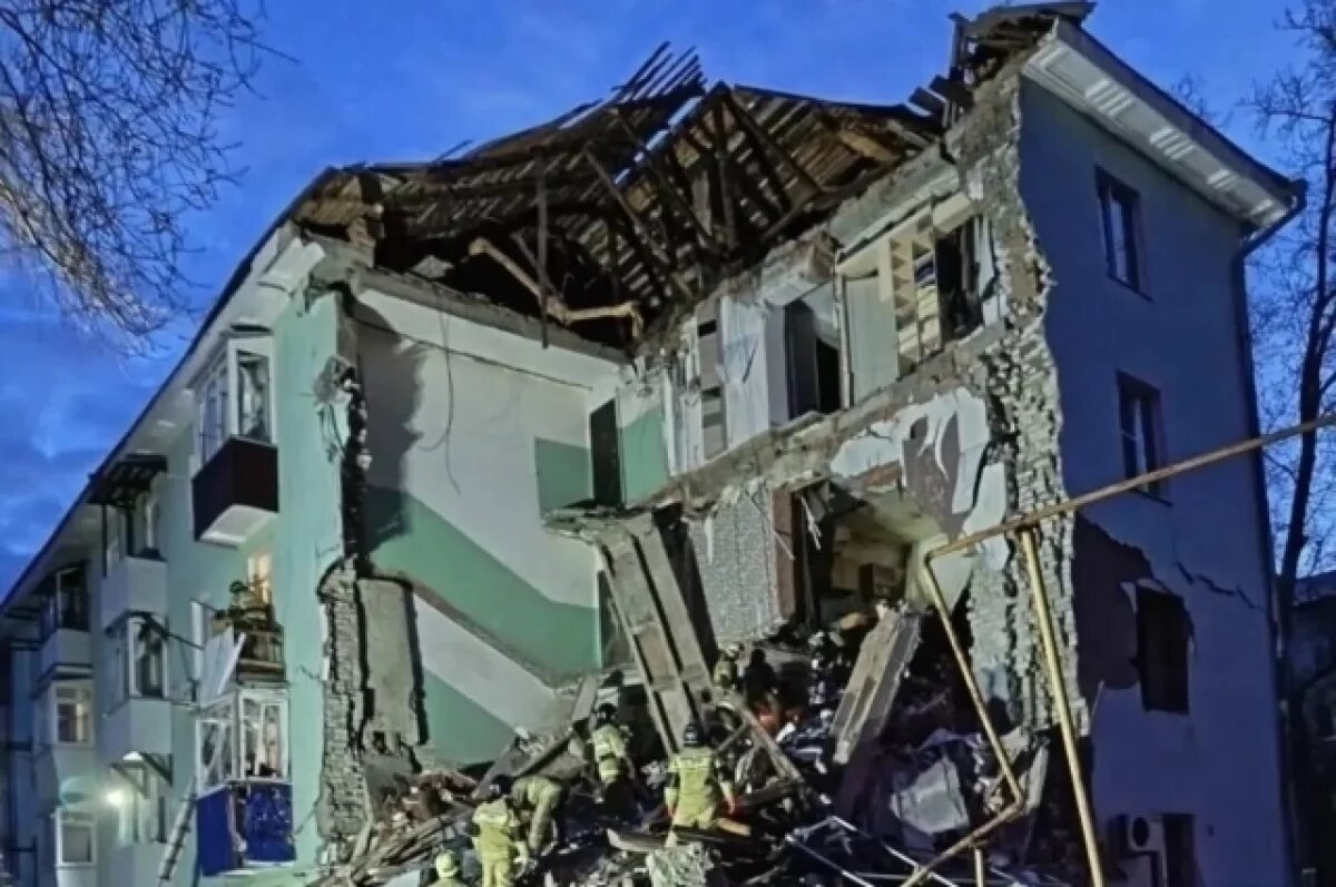    Дом на улице Астраханской частично обрушился после удара БПЛА.