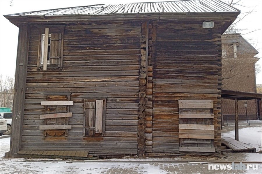 Здание несколько лет не используется
