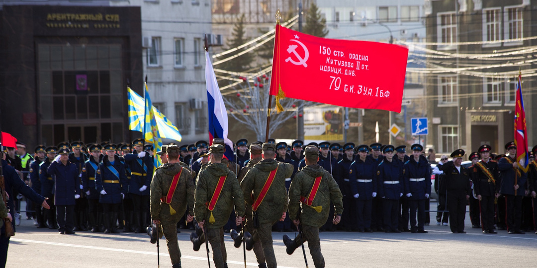 Челябинцам не дадут прогуляться с Лениным из-за репетиции парада
