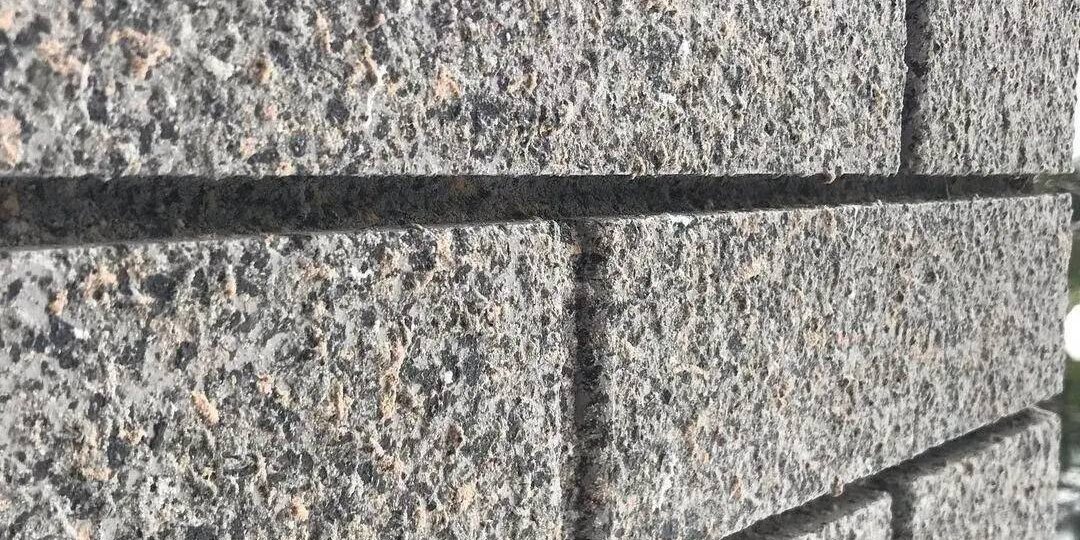 Вечная отделка: почему каменные краски лучше обычных