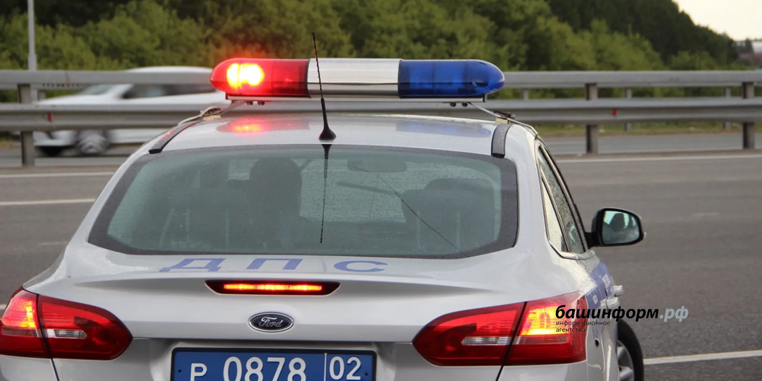 Женщина-водитель сбила на пешеходном переходе двух детей