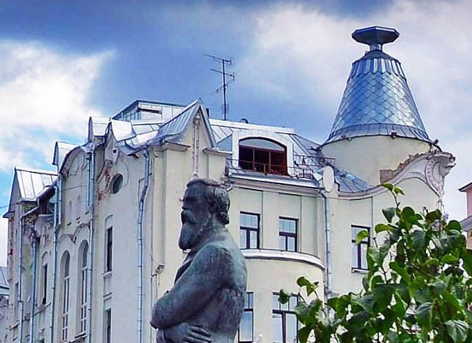 Дом под рюмкой