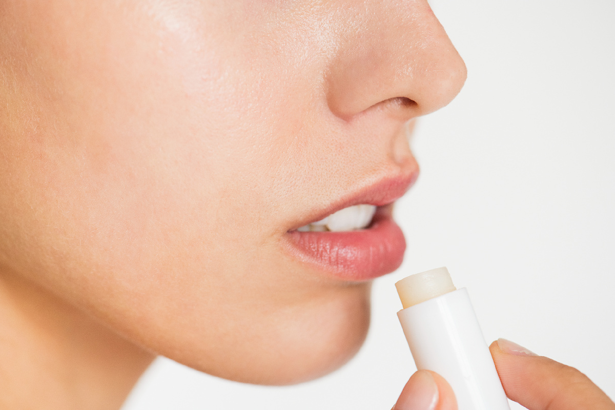 https://ru.freepik.com/free-photo/portrait-white-woman-doing-her-daily-skincare-routine_2892735.htm#fromView=search&page=1&position=4&uuid=ba8f58bf-9ad5-4b5d-a05e-cded058d121c&query=%D0%B3%D0%B5%D1%80%D0%BF%D0%B5%D1%81