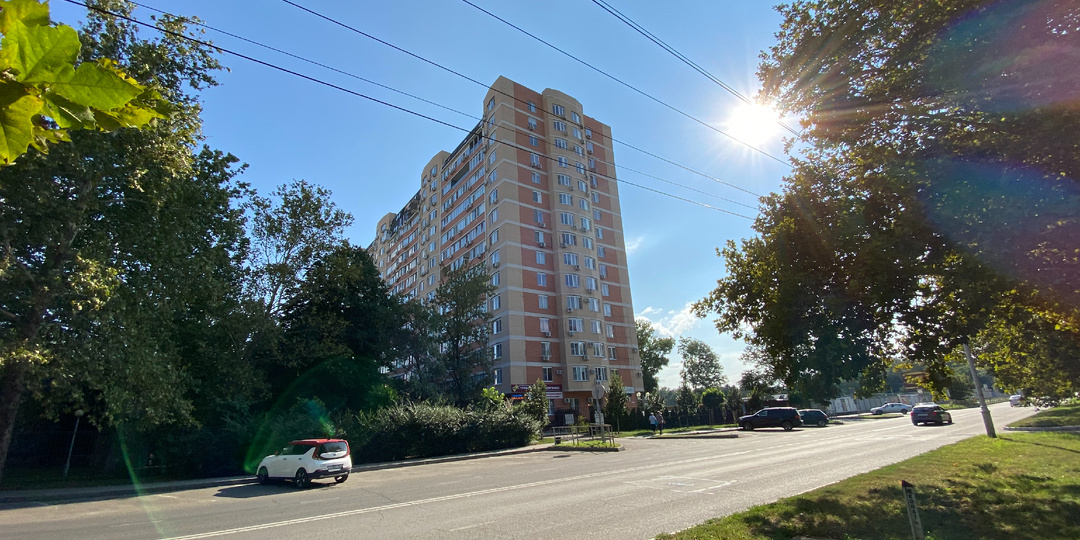 Квартира в краснодарской новостройке или дом за границей края: честный разбор цен