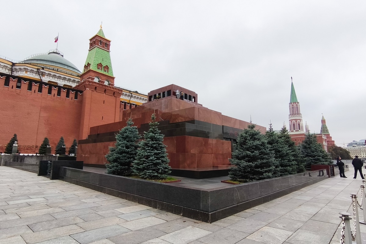    Захоронение основателя советского государства давно стало одним из символов России