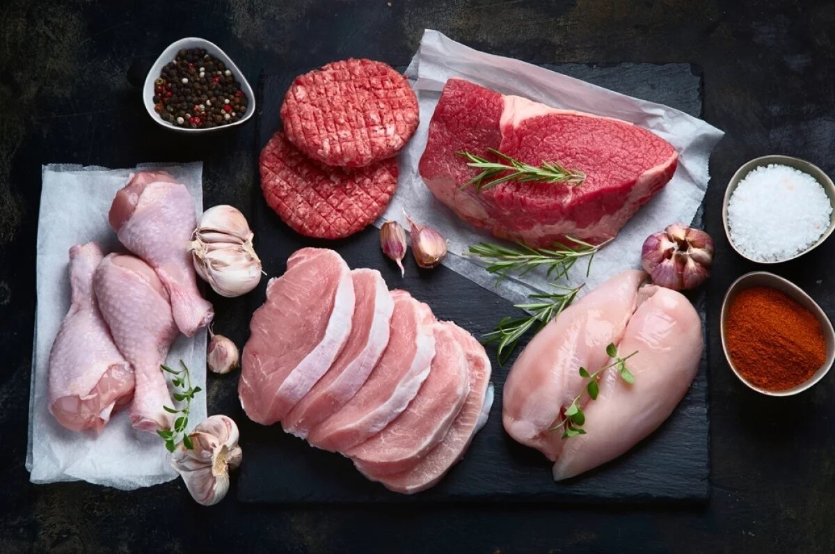    В пожилом возрасте нужно увеличить количество белка в рационе.