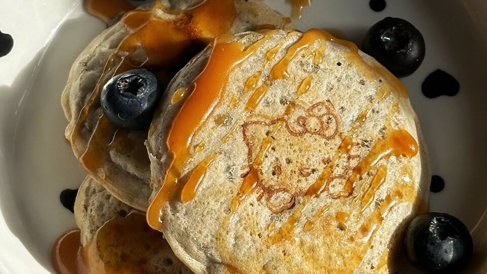 Милые кухонные находки: обзор штампа для выпечки Hello Kitty от Chefmade