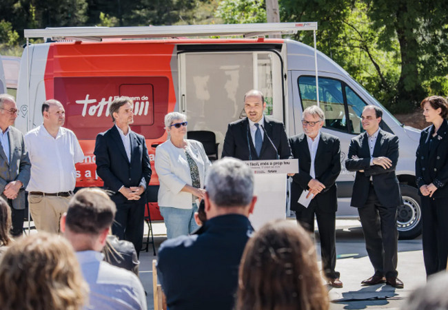 Чиновники «на колёсах»: Каталония отправляет госуслуги в глубинку