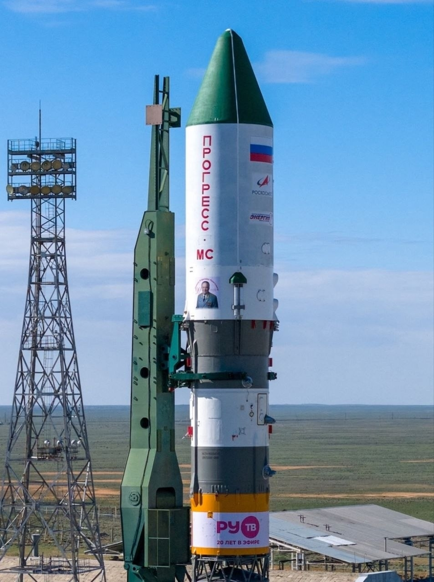 Обтекатель ракеты украшает портрет человека, который сделал много для отечественной космонавтики. ИСТОЧНИК: https://vk.com/wall-16587973_2609
