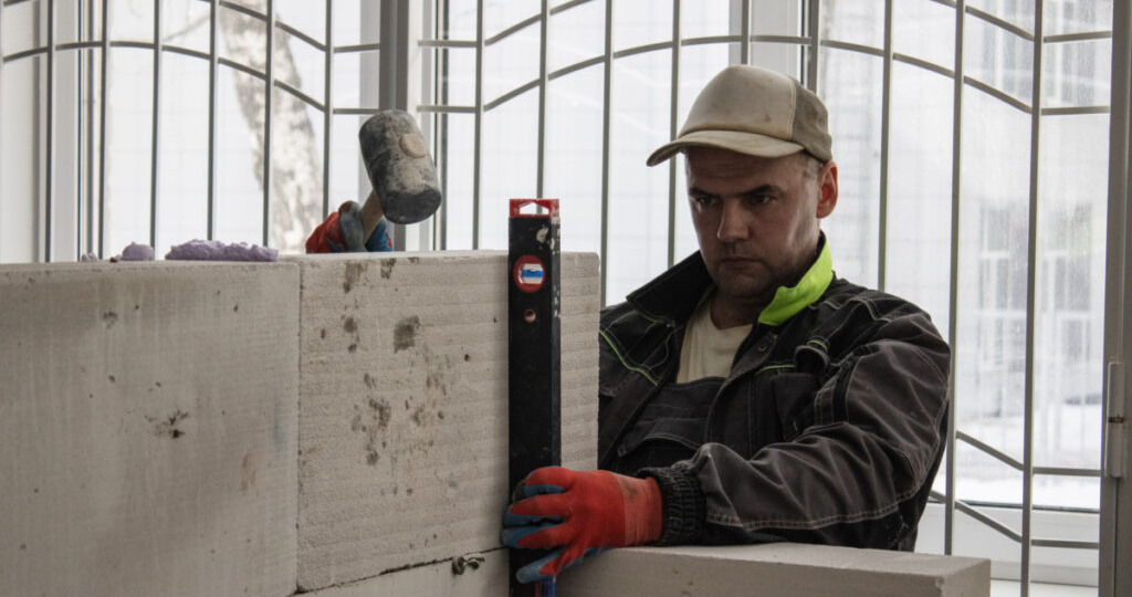 Россияне отказываются от ремонта в квартирах из-за отсутствия денег