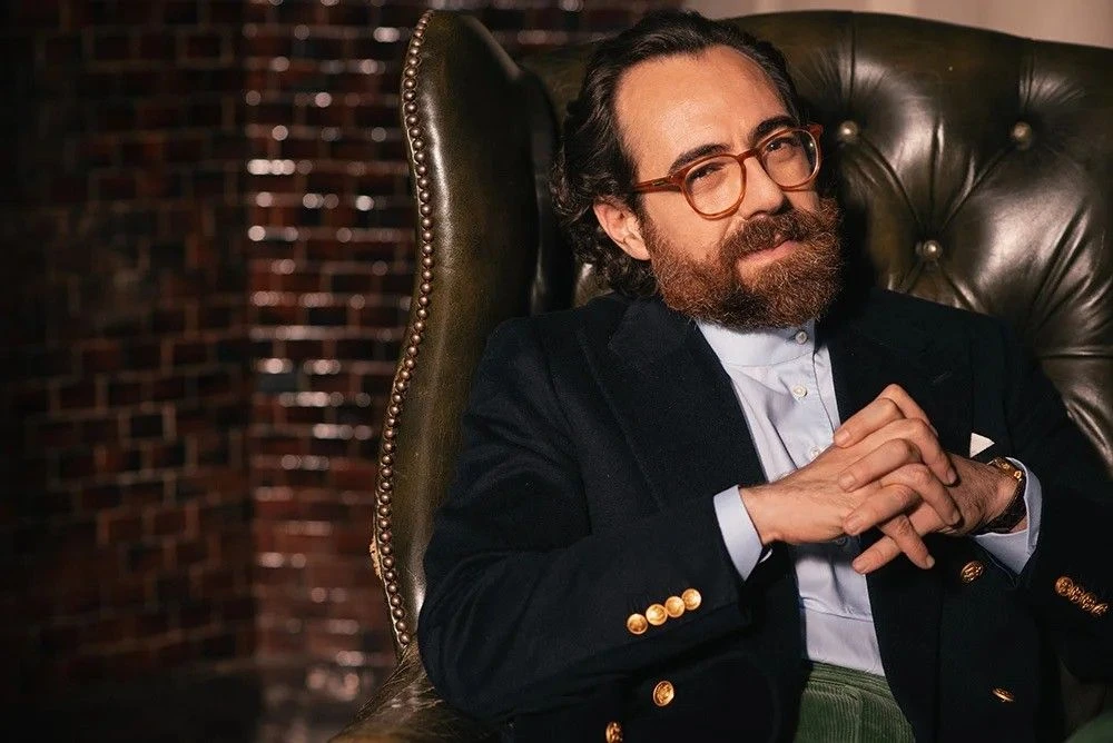 Портрет Джакомо Аугульяро, сделанный фотографом кристиной точилко в доме смирнова на тверском бульваре во время фотосессии в рамках нашего проекта "5 брюк с характером"