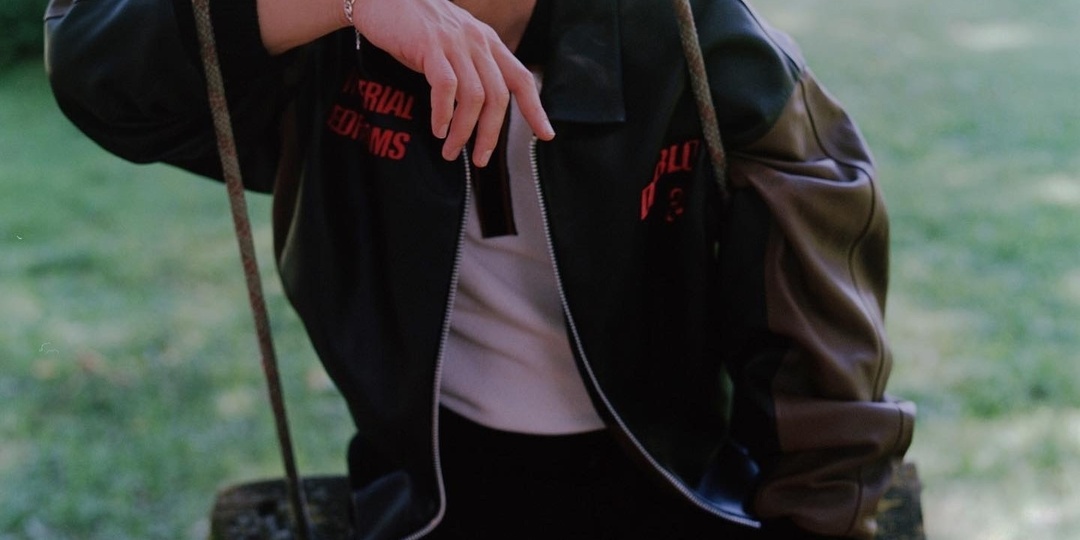 Керем Бюрсин снова свободен