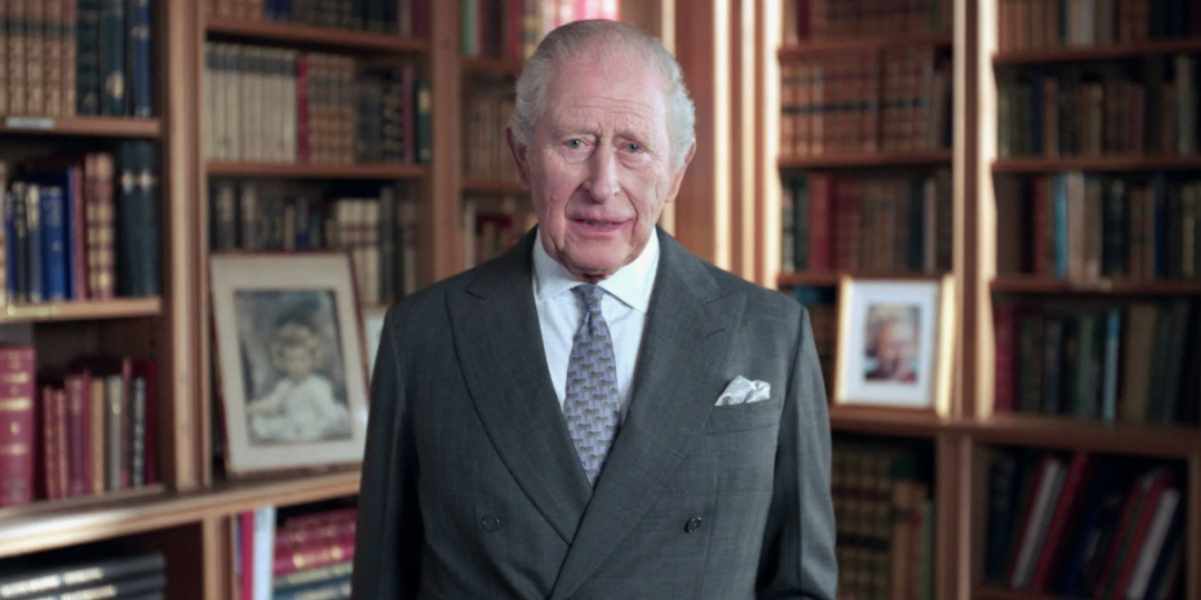 «Дорогая мама»: последнее обращение больного короля Карла III и день, который расколол Британию