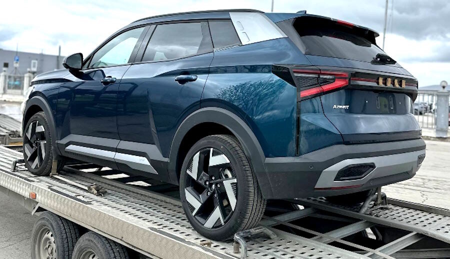 АвтоВАЗ впервые показал новую Lada Azimut, модель сняли на фото