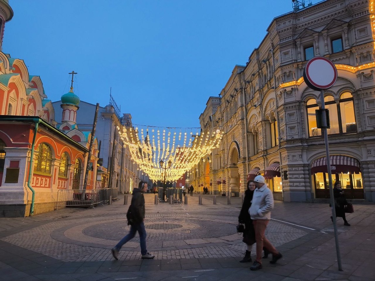 Погода в Москве на праздники может оказаться ниже климатической нормы.  Фото: Фото: ФедералПресс / Наталья Оксак
