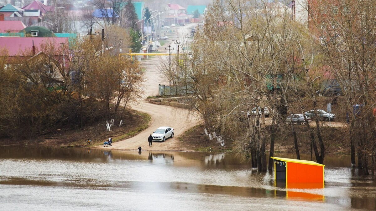    Дорогу размыло   1MI