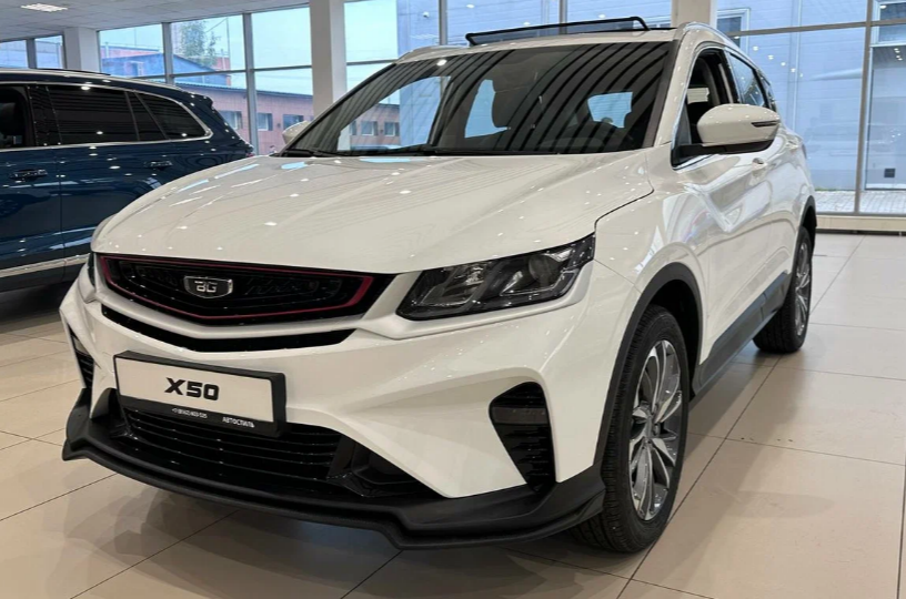 Заехал к дилеру Belgee. За сколько продают Belgee X50? Какие скидки есть?