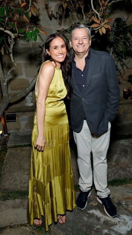 Удаленная фотография, но мы же с вами в интернете и что туда попало, уже не исчезнет