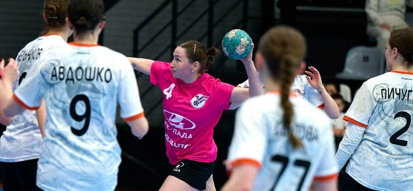 В утешительном турнире за 9-12-е места женского чемпионата России сегодня состоятся матчи в Ижевске и Москве