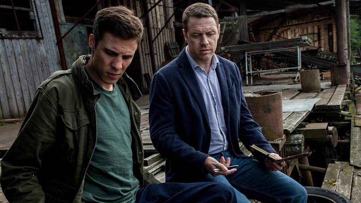 Кадр из сериала Тень за спиной (2019)