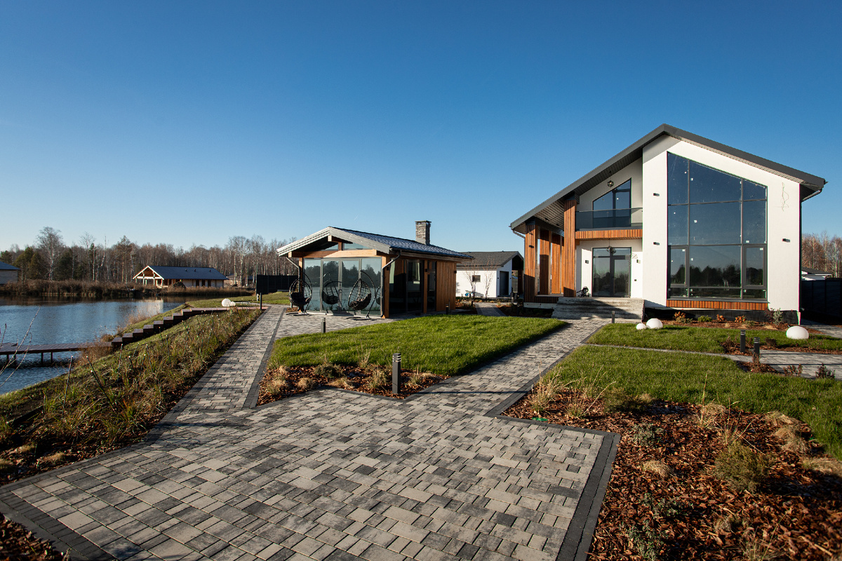 Как хорошо жить в своем доме! И вы можете также. Показываем фото ландшафтного дизайна